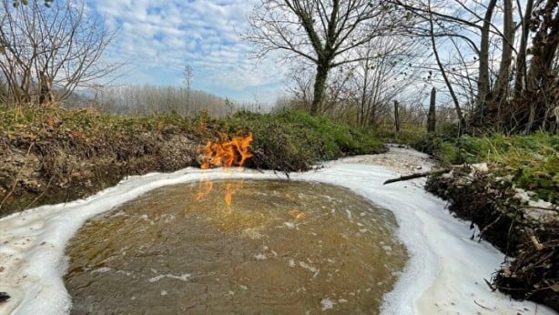 Günlerdir alev alev yanan suyun sırrı ortaya çıktı!