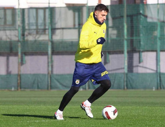 Foto - Günlerdir merak ediliyordu! Fenerbahçe’nin başı fena halde belada! Taraftarlar şoka girecek, şaştı kaldı bu işe…