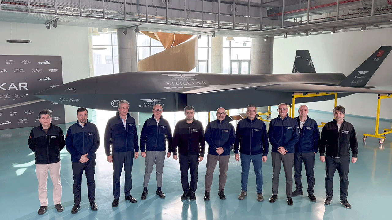 Foto - Günlerdir ne olacağı merak ediliyordu! Baykar beklenen anlaşmayı imzaladı!