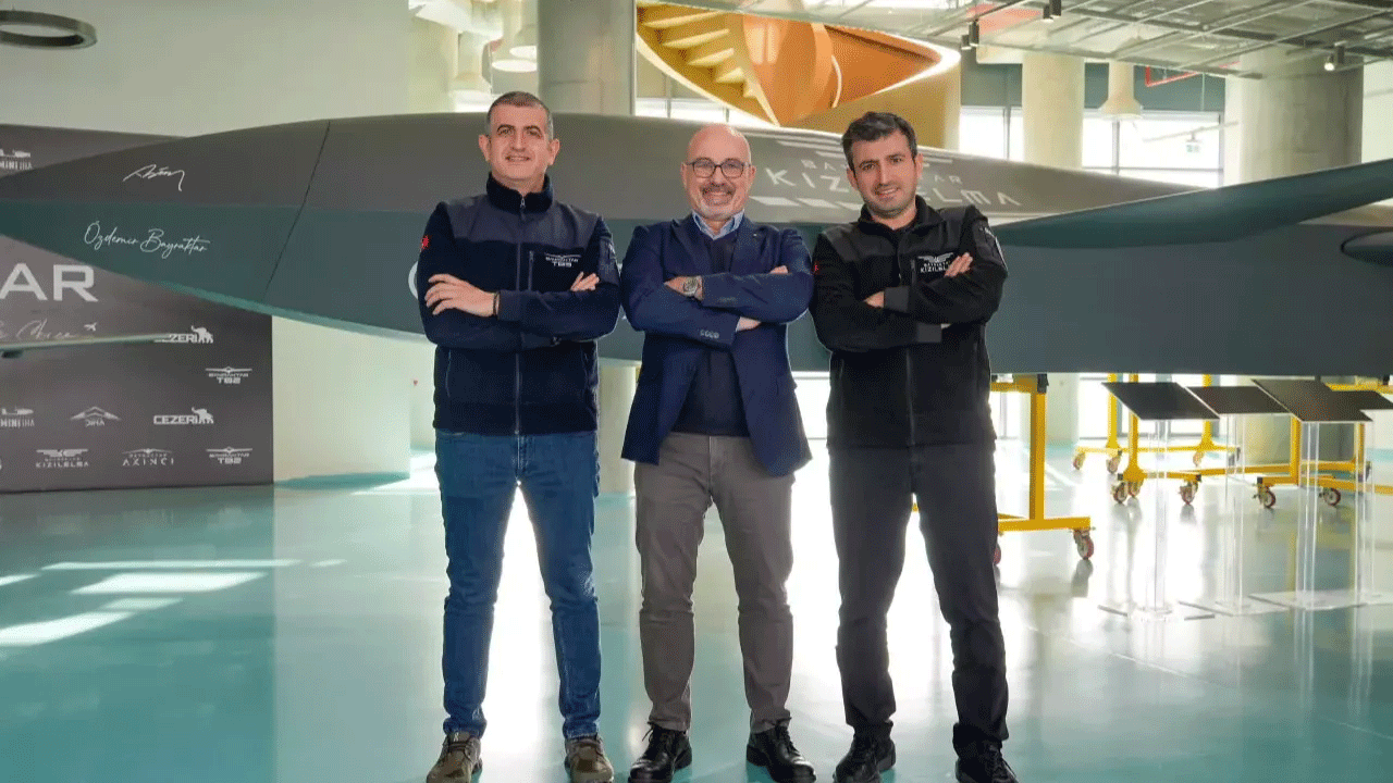 Foto - Günlerdir ne olacağı merak ediliyordu! Baykar beklenen anlaşmayı imzaladı!