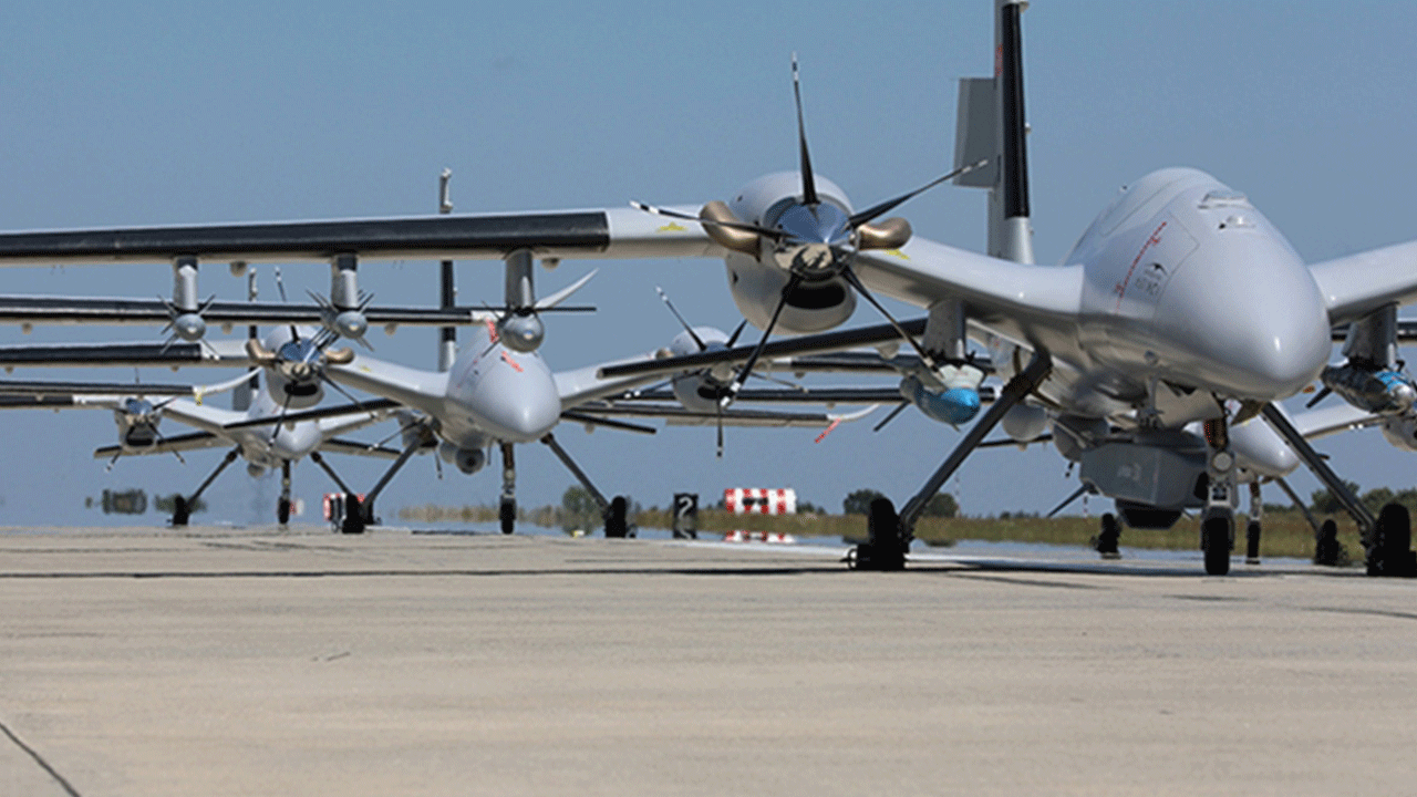 Foto - Günlerdir ne olacağı merak ediliyordu! Baykar beklenen anlaşmayı imzaladı!
