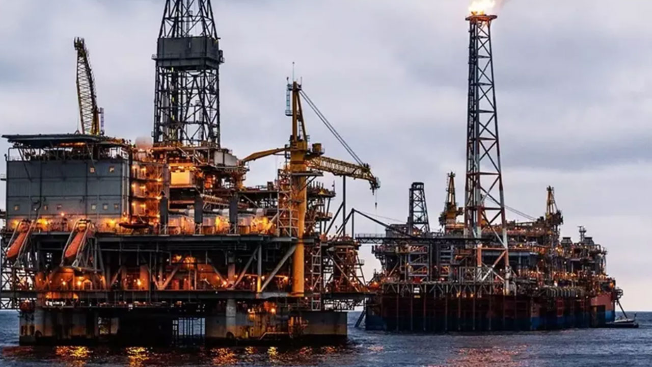 Foto - Günlük 400 bin varil petrol fışkırabilir: Bölgeye giremiyorlar, Türkiye'ye teklif ettiler