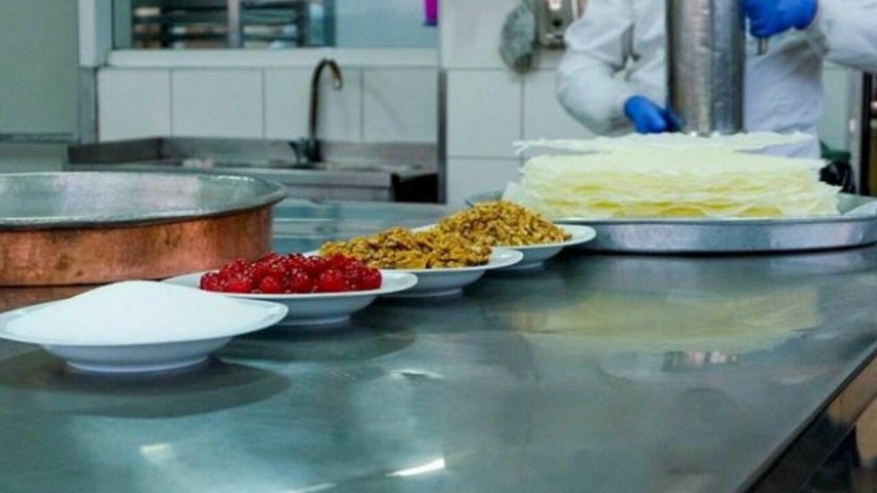 Foto - Günümüze kadar ulaşan harika lezzet! Osmanlı'nın geleneksel tatlısı güllaç nasıl yapılır?