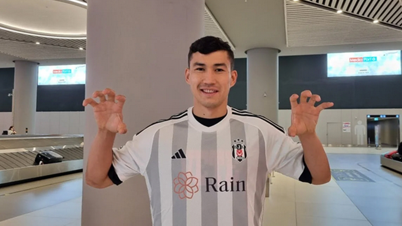 Foto - Günün fıkra haberi de bizden olsun! Şaka gibi yahu... Biz Türkler futbolcudan anlamıyoruz kesin!