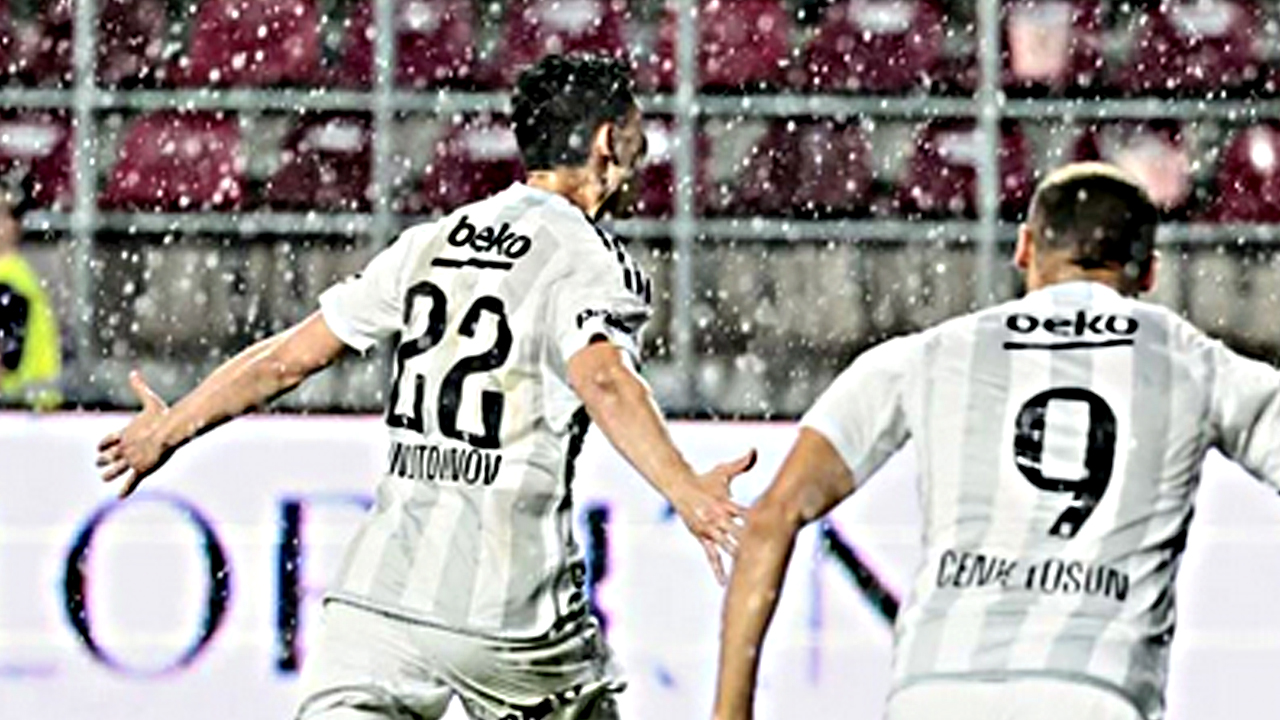 Foto - Günün fıkra haberi de bizden olsun! Şaka gibi yahu... Biz Türkler futbolcudan anlamıyoruz kesin!