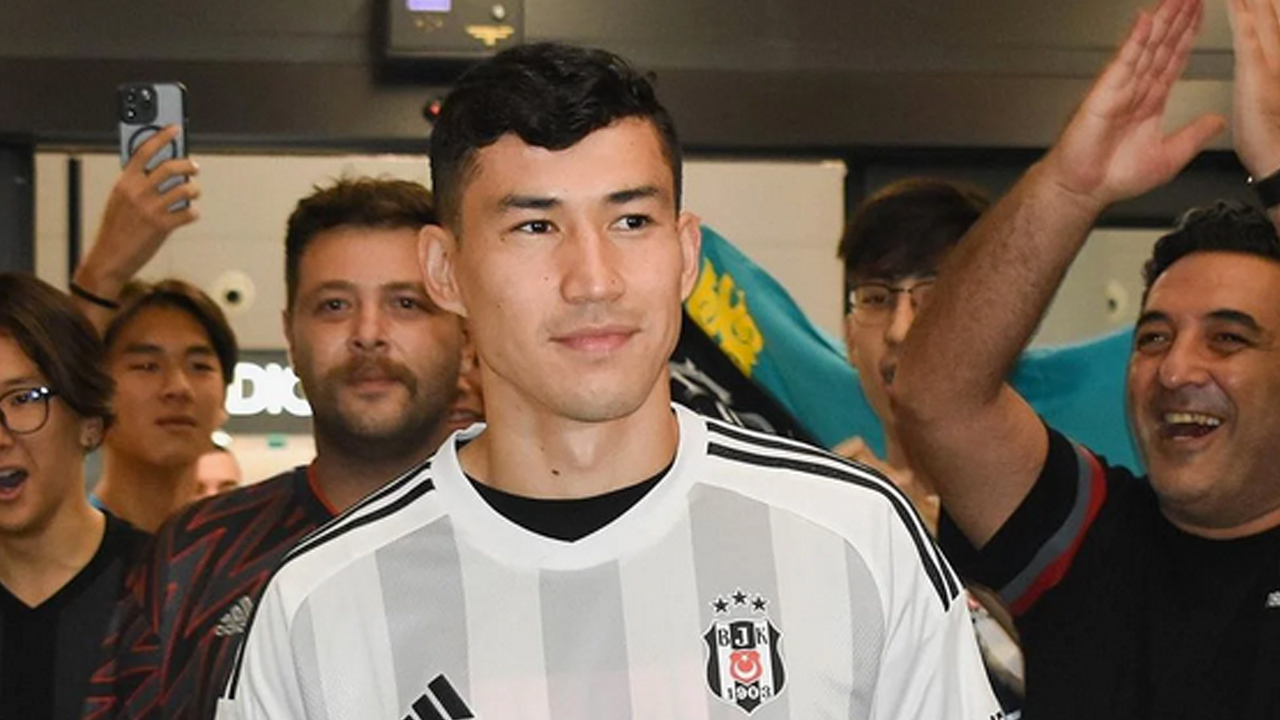 Foto - Günün fıkra haberi de bizden olsun! Şaka gibi yahu... Biz Türkler futbolcudan anlamıyoruz kesin!