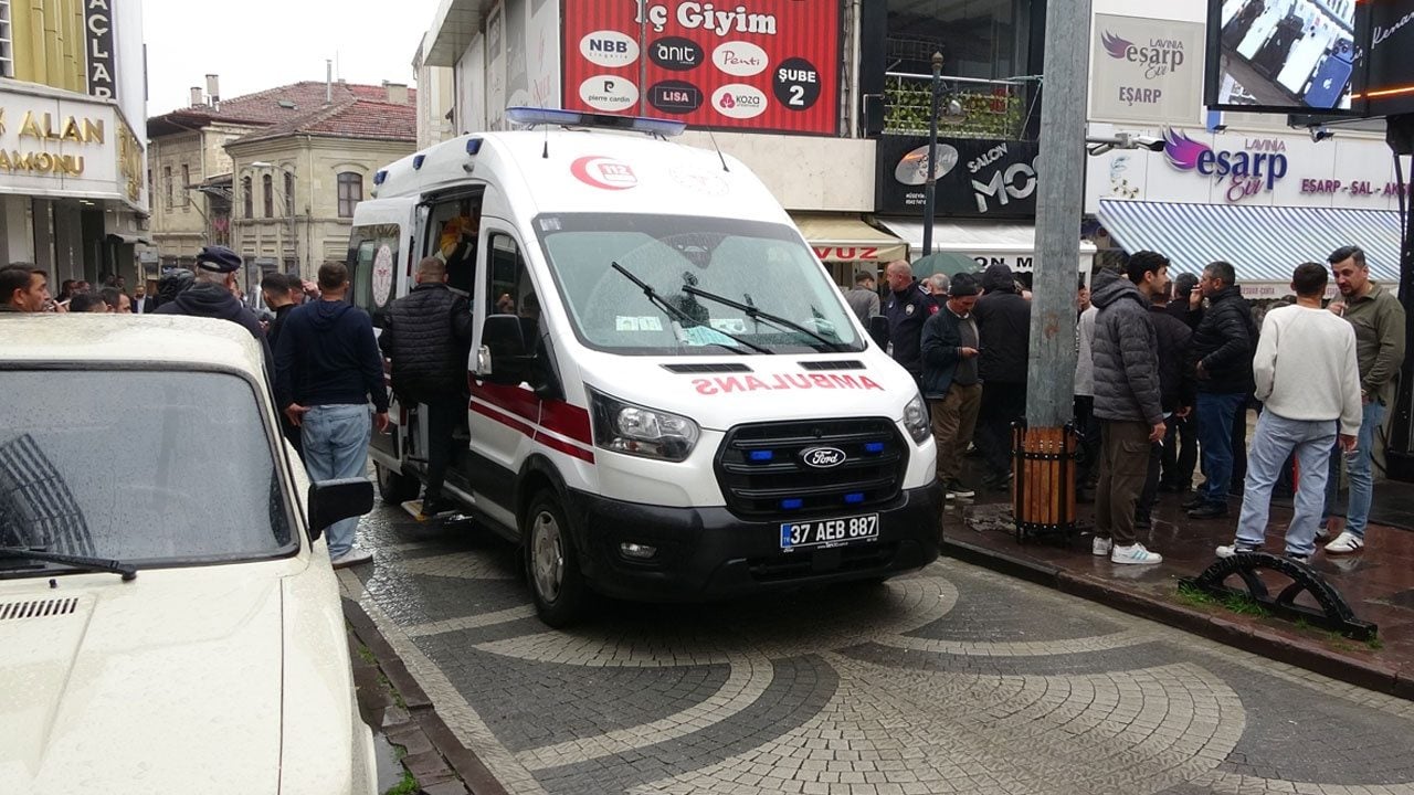 Foto - Günün manyağı Kastamonu’dan! Şehrin en işlek caddesinde tüfekle koşarak rastgele ateş açtı, 4 kişiyi vurdu