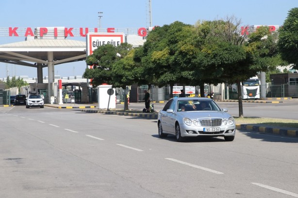 Foto - Gurbetçiler Kapıkule'den Türkiye'ye sevinçle giriyor