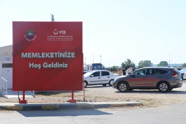 Foto - Gurbetçiler Kapıkule'den Türkiye'ye sevinçle giriyor