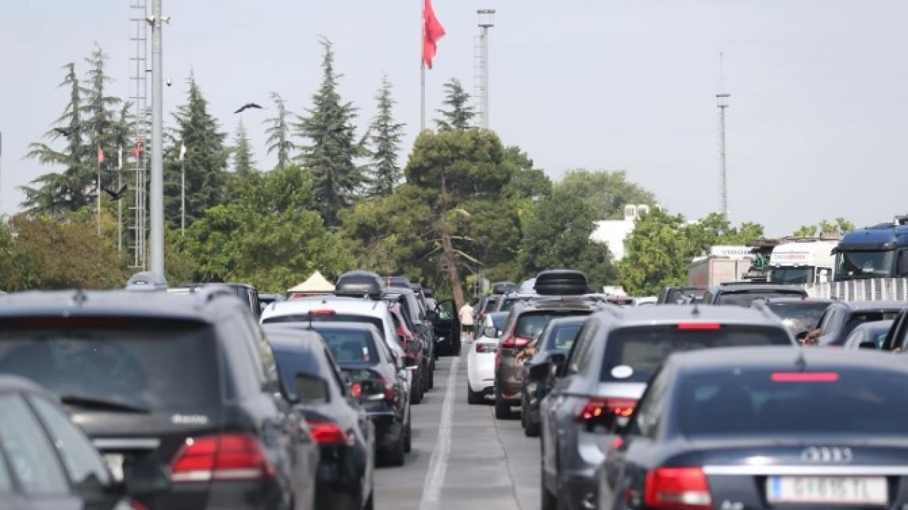 Foto - Gurbetçilerin eve dönüş yolculuğu sürüyor! "Gurbette yaşamak çok zor