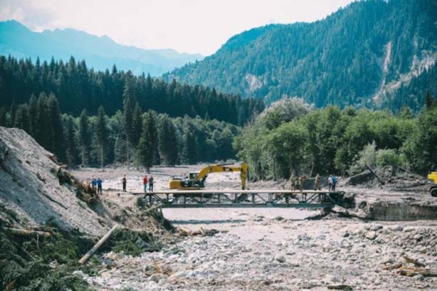 Foto - Gürcistan’da toprak kaymasında can kaybı 17’ye yükseldi