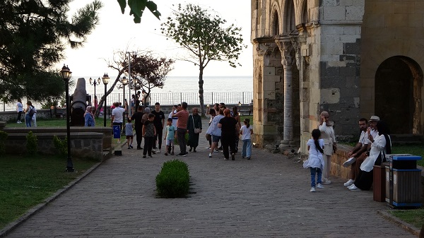 Foto - Gürcistan'da Trabzon'a bu sebeple geliyorlar
