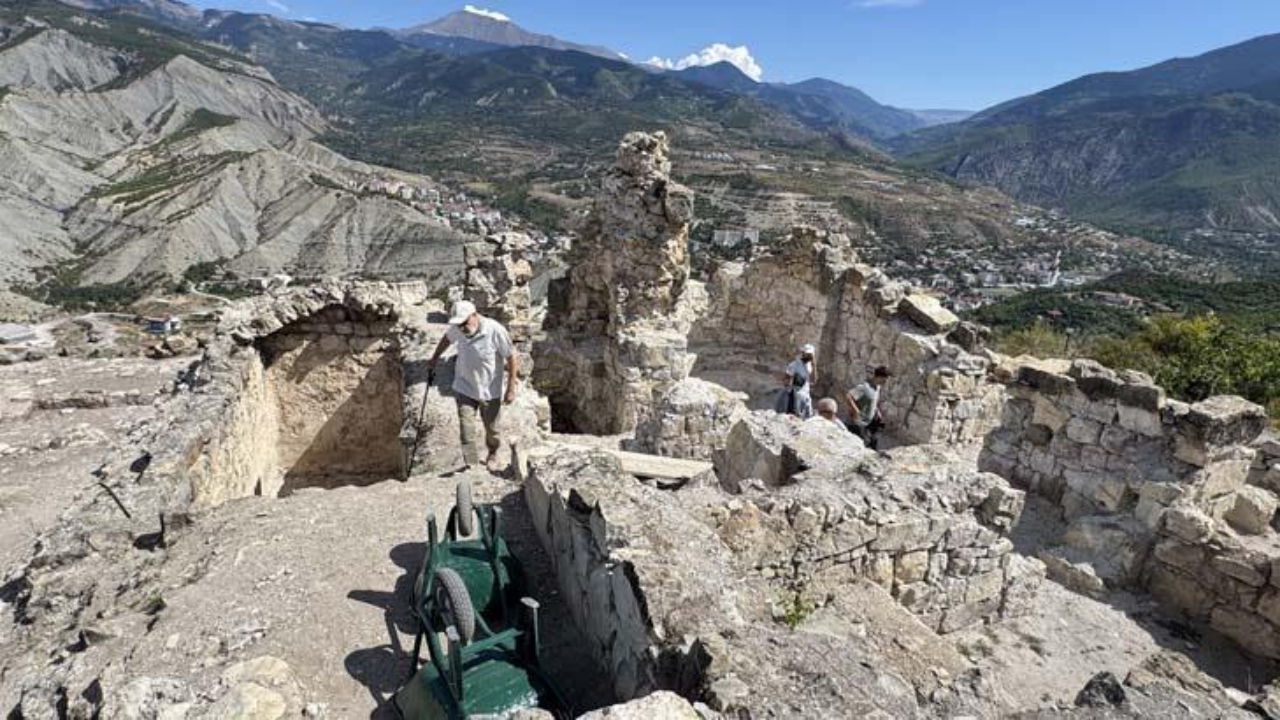 Foto - Gürcüler yana yakıla arıyordu, Türkler buldu! Tonoz açıldı, "Büyük Aşot"un sırrı açığa çıktı