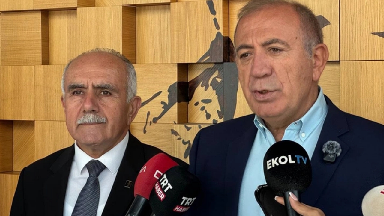 Foto - Gürsel Tekin’den CHP’nin "zıp zıpına" çok sert tepki: Ağzınızdan dökülenler çamur değil, lağım olmuş