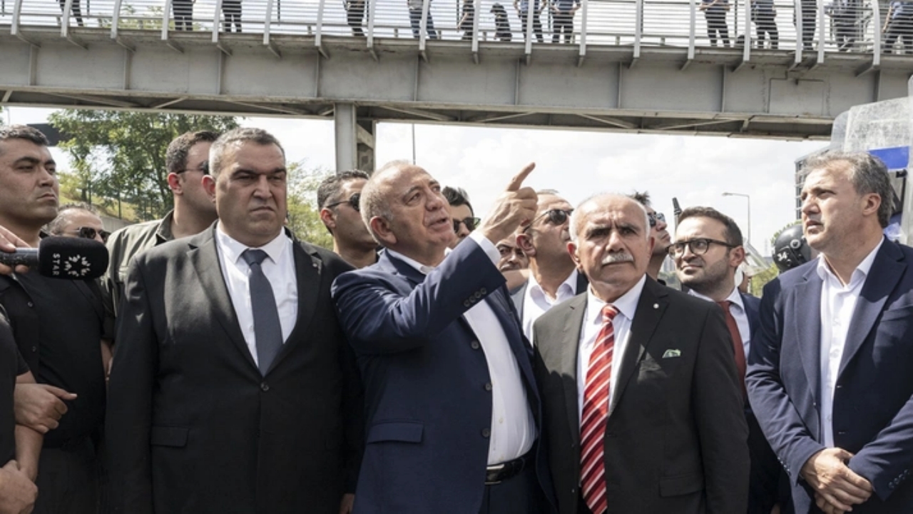 Gürsel Tekin’den giriş yasağı! Bu 30 CHP’li, CHP binasına giremeyecek