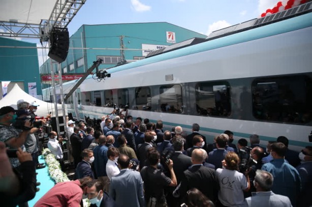 Foto - Gurur günü! İlk yerli ve milli tren raylara indi