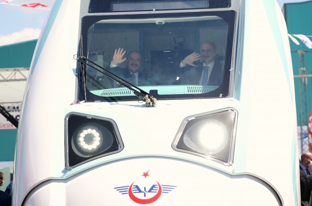 Foto - Gurur günü! İlk yerli ve milli tren raylara indi