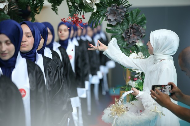 Foto - Gururlandıran tablo! 71 hafız icazetnamelerini aldı