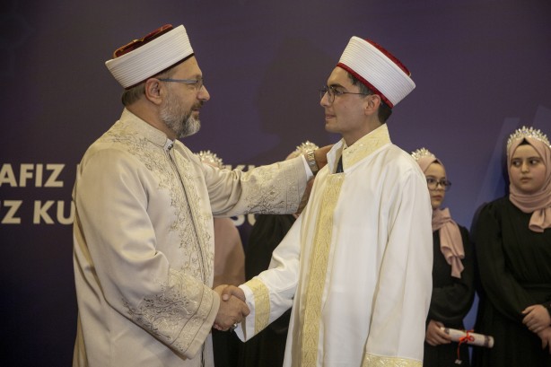 Foto - Gururlandıran tablo! Ali Erbaş'tan icazet programında önemli mesajlar