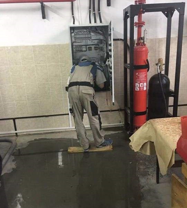 Foto - Güvenlik bu insanların umurunda değil!