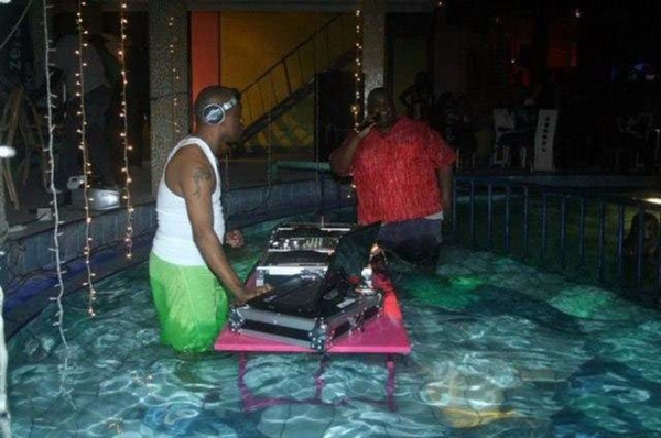 Foto - Güvenlik bu insanların umurunda değil!