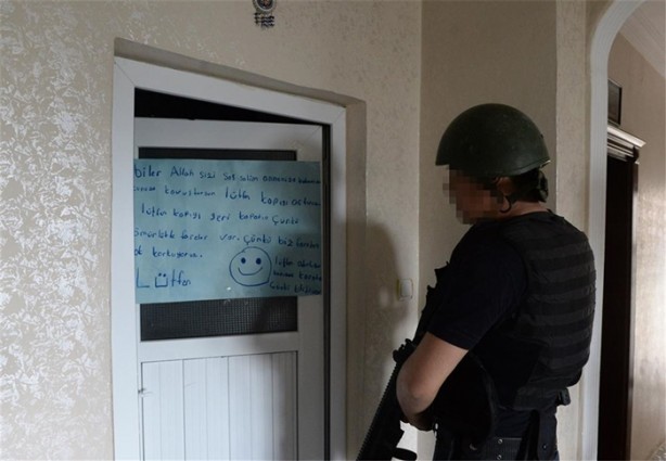 Foto - Güvenlik güçlerine gülümseten notlar