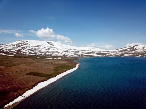 Güzelliğiyle göz dolduruyor: Ağrı Balık Gölü