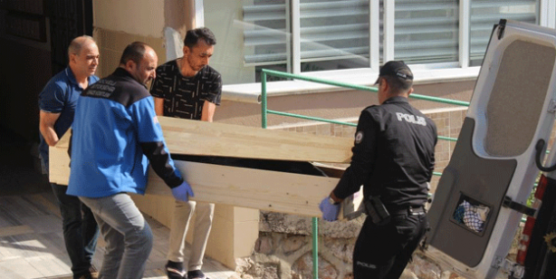 Haber alınamayan adam evinde ölü bulundu