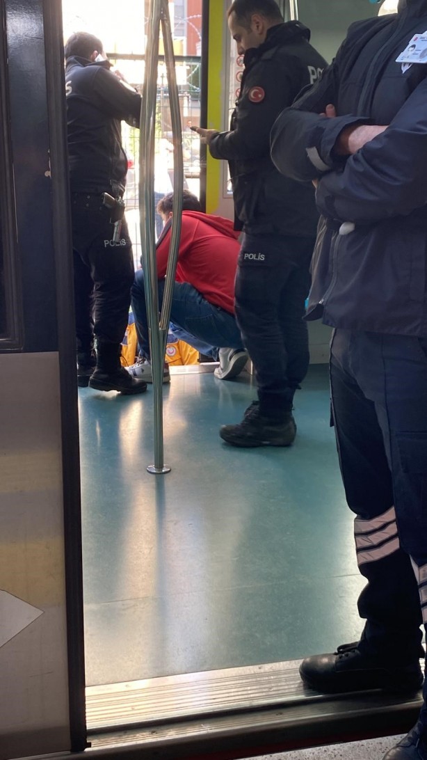 Foto - Haber duyulunca akın ettiler! Marmaray’da korkunç olay