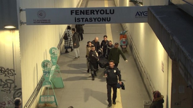 Foto - Haber duyulunca akın ettiler! Marmaray’da korkunç olay