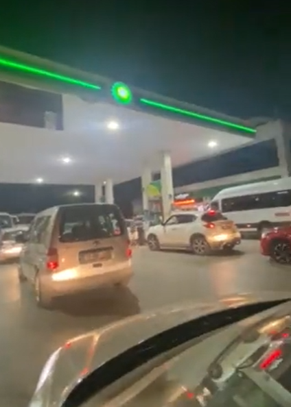 Foto - Haberi duyan koştu! Vatandaşlardan 'zam' kuyruğu!