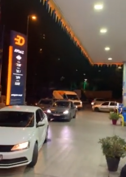 Foto - Haberi duyan koştu! Vatandaşlardan 'zam' kuyruğu!