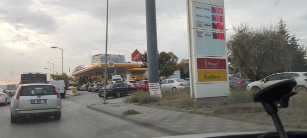 Foto - Haberi duyan koştu! Vatandaşlardan 'zam' kuyruğu!