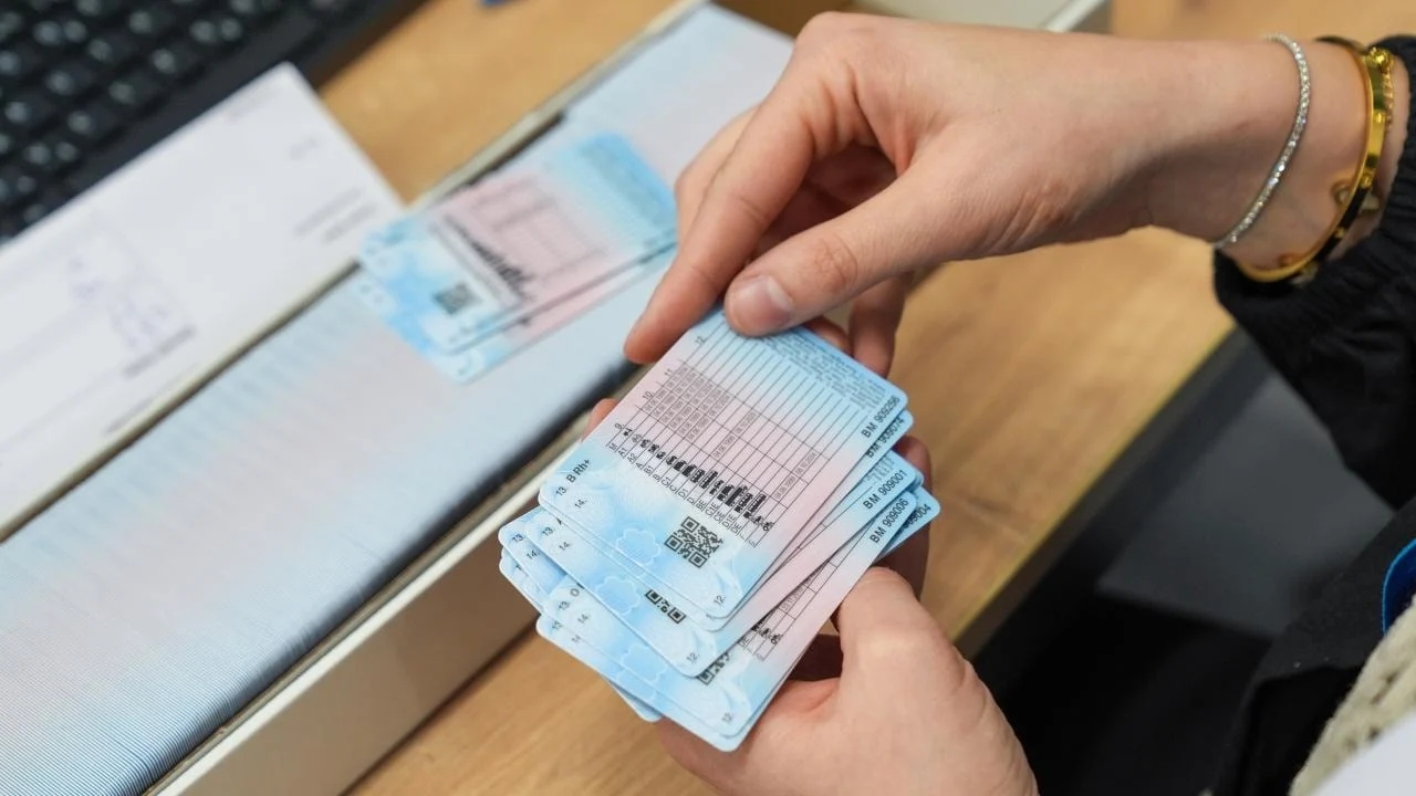 Foto - Haberi duyan şehir değiştirmek için sıraya girdi, otobüs biletleri ‘şak’ diye tükendi! İşte sebebi