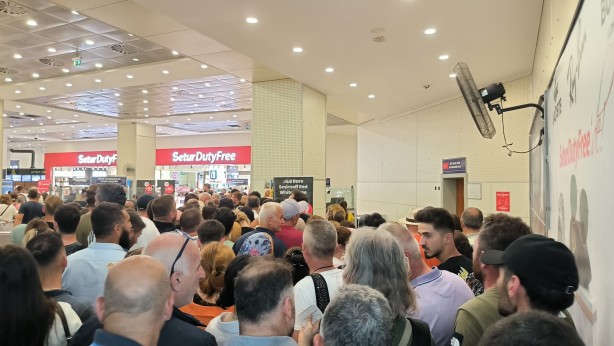 Foto - Haberi duyar duymaz koştular! Sınır kapısında vergi̇ zammı i̇zdi̇hamı