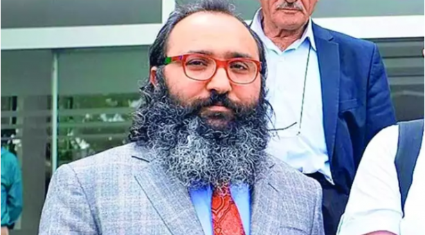 Haberi parayla satan Cumhuriyet ‘FETÖ Solcusu'nu yazar yaptı