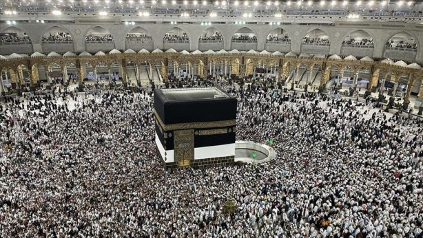Foto - Hac ibadetini gerçekleştirmek isteyen vatandaşlara önemli uyarı! ‘Hiçbir bedel ödemeden yapabilirsiniz…’ 