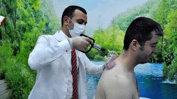 Foto - Hacamat nedir? Nasıl yapılır? Faydaları ve hangi hastalıklara iyi gelir?