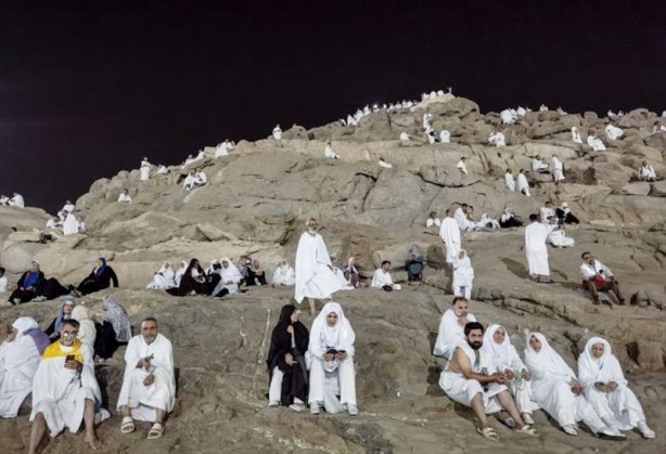 Foto - Hacı adayları Arafat'a çıktı! Eller semaya açıldı