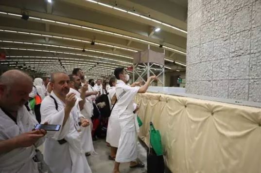 Foto - Hacı adayları Mina'da şeytan taşladı