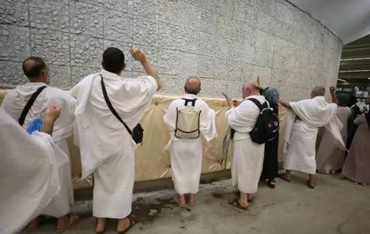 Foto - Hacı adayları Mina'da şeytan taşladı