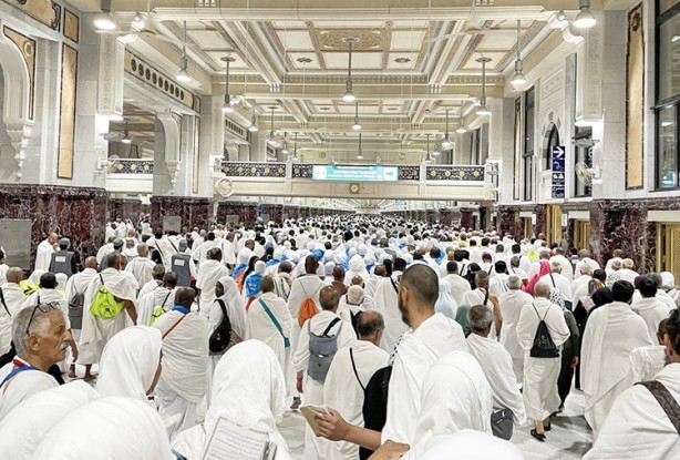 Foto - Hacı adaylarımızı sevinç gözyaşlarımızla uğurluyoruz: Kalpler Kâbe için atıyor