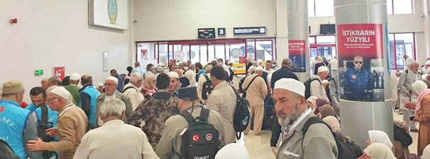 Foto - Hacı adaylarımızı sevinç gözyaşlarımızla uğurluyoruz: Kalpler Kâbe için atıyor