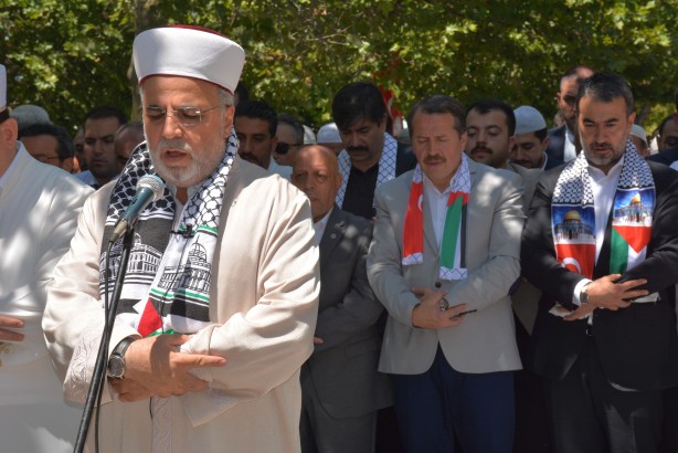 Foto - Hacı Bayram-ı Veli Camii'nde eller semaya Haniye için kalktı