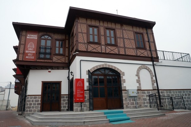 Hacı Bayram-ı Veli'nin eşyaları Başkentte açılan müzede sergileniyor