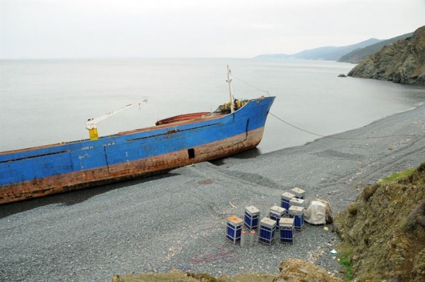 Foto - Hacizli gemileri parçalamaya çalışırken suçüstü yakalandılar