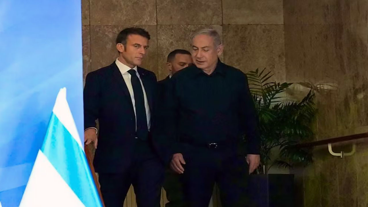 Foto - Haçlı Fransa çıkarları söz konusu olunca Katil İsrail'e tepki gösterdi!