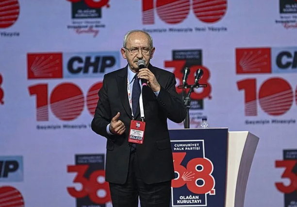 Hadi bi sor ben neden çekilmedim? Koltuğunu kaybettikten sonra ilk kez konuştu