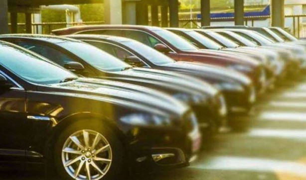 Hafif ticari araç ve otomobil pazarı rekor kırdı