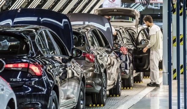 Foto - Hafif ticari araç ve otomobil pazarı rekor kırdı